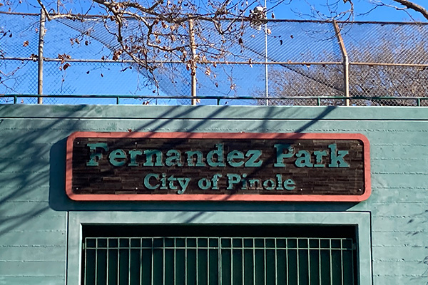 The fernandez park sign