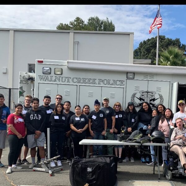 Image of a group of kids outside a Walnut Creek Police van.